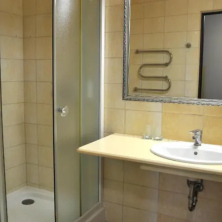 Hotel Irena 2*