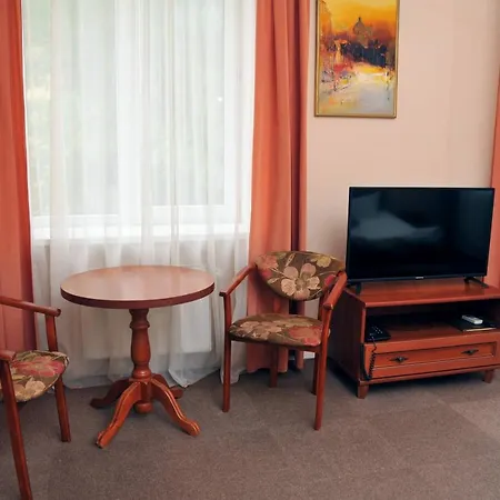 Irena Hotel 2*