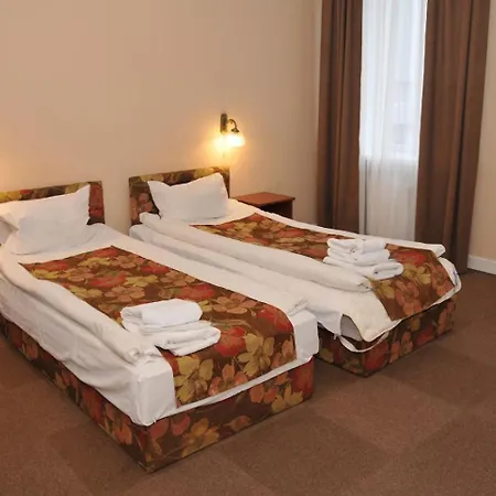 Irena Hotel 2*