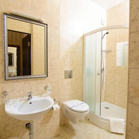 Irena מלון לבוב